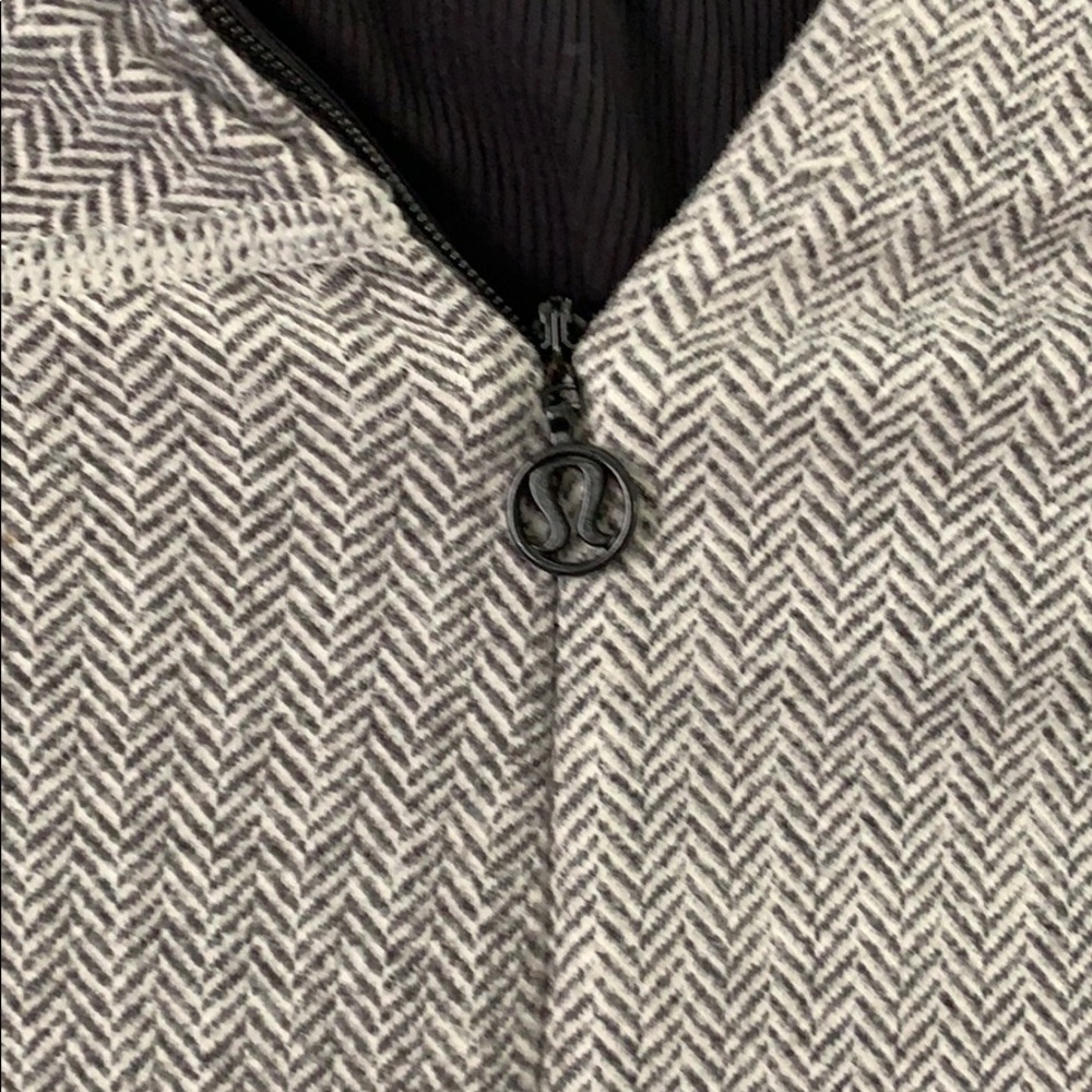 Lululemon top - Picture 2 of 3